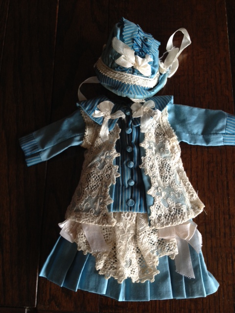 dress and bonnet 33ѡBLUEβ